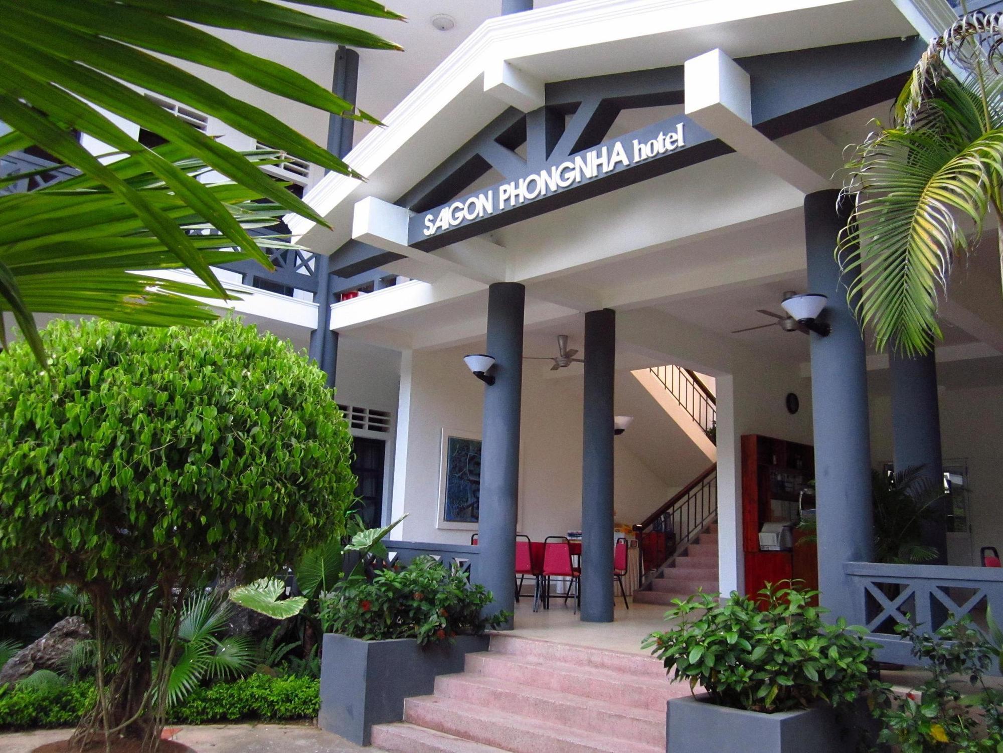 Sai Gon Phong Nha Hotel Донг Хой Екстериор снимка